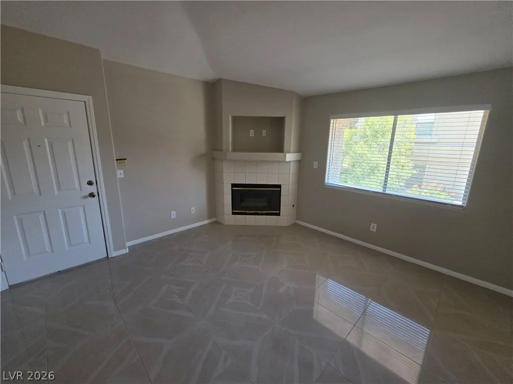 1545 Jenny Linn Drive 1545 — photo 5 of 14