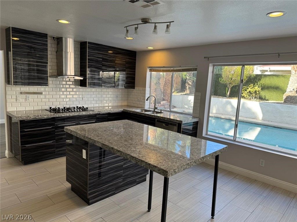 8218 Mount Nido Drive — photo 3