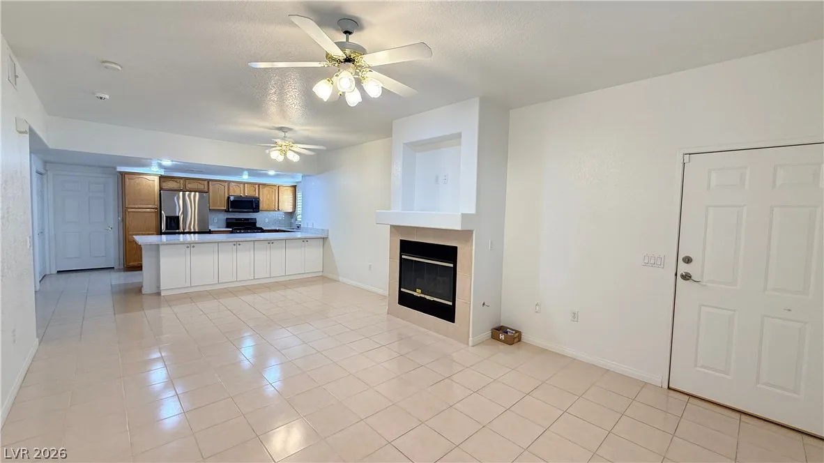3327 Erva Street 123 — photo 5 of 37