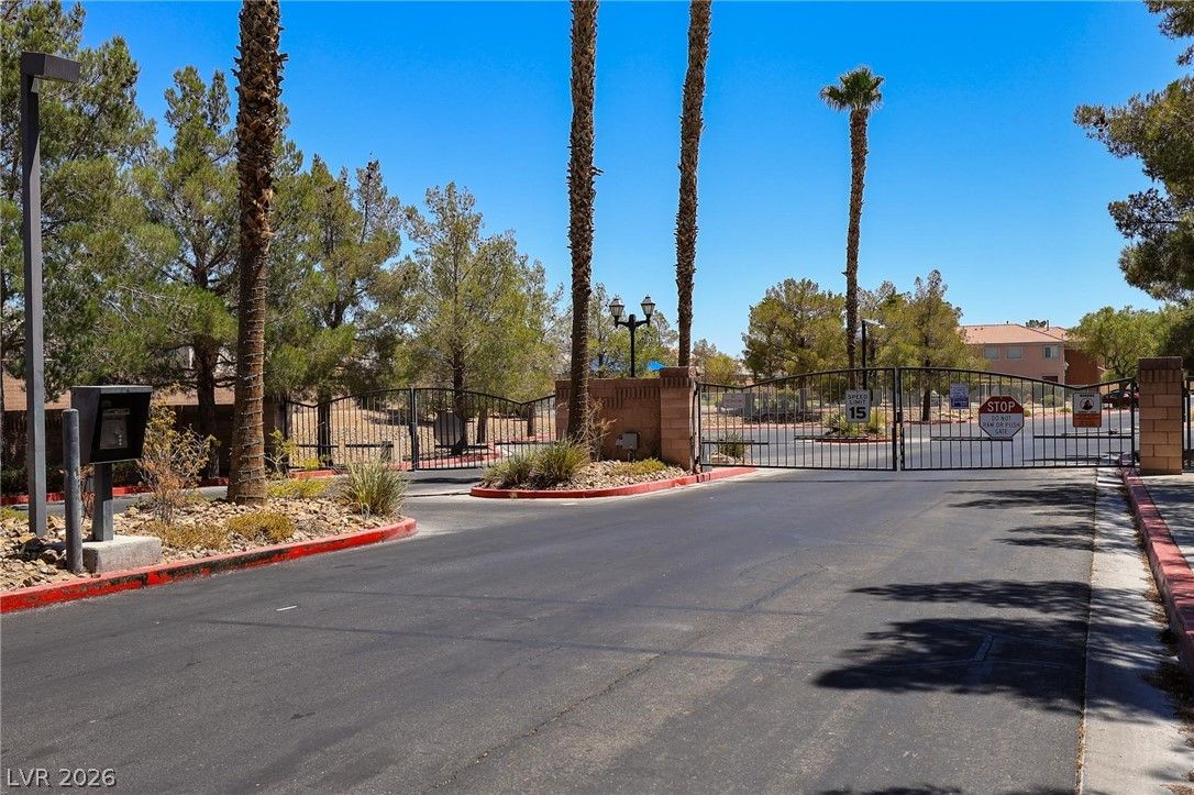 4513 Turkey Ridge Court — photo 3