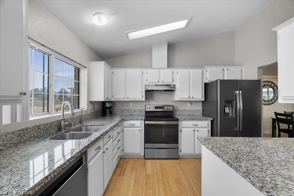 1760 Cypress Point Court — photo 4