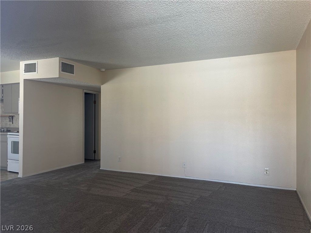 524 FIR Street 102 — photo 2 of 10