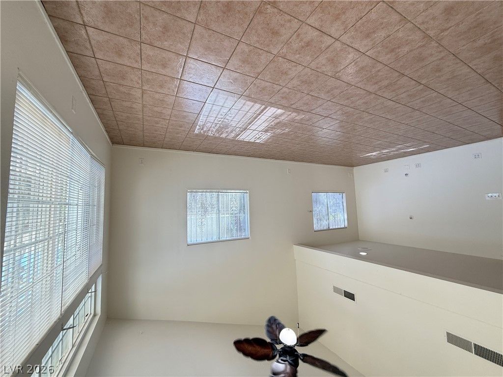 7227 Limestone Road — photo 1