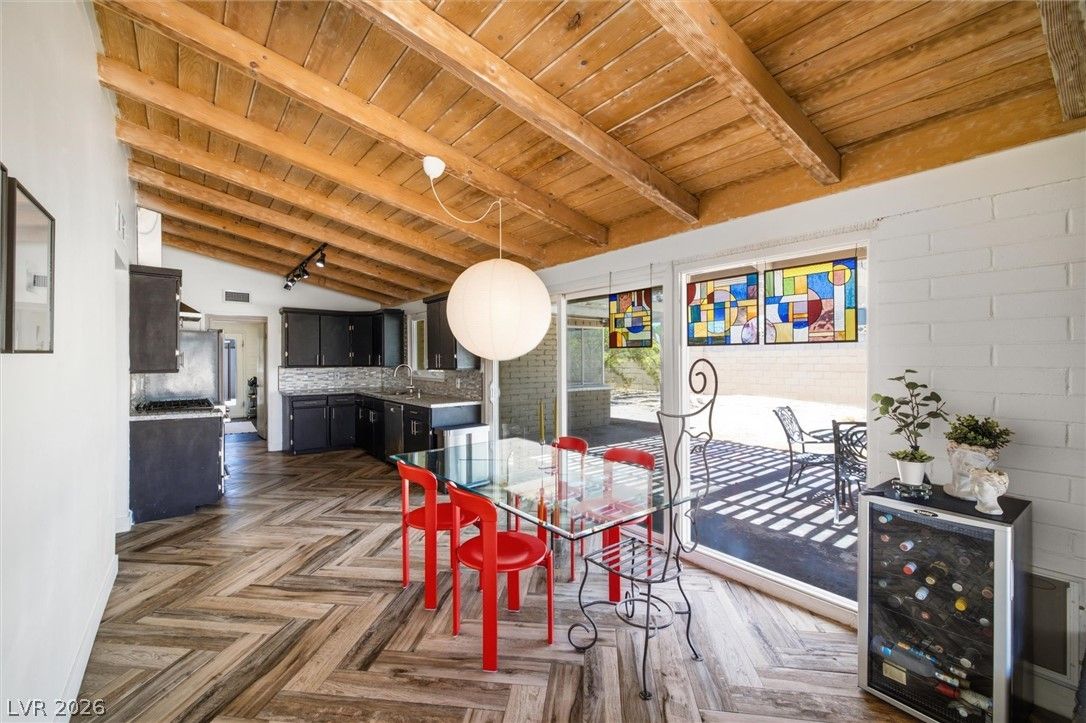 1701 Birch Street — photo 4 of 35