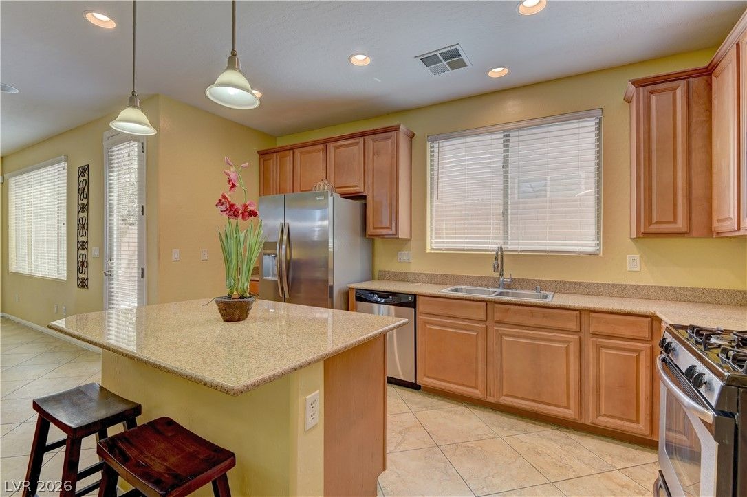 10311 Elmwood Glen Avenue — photo 5