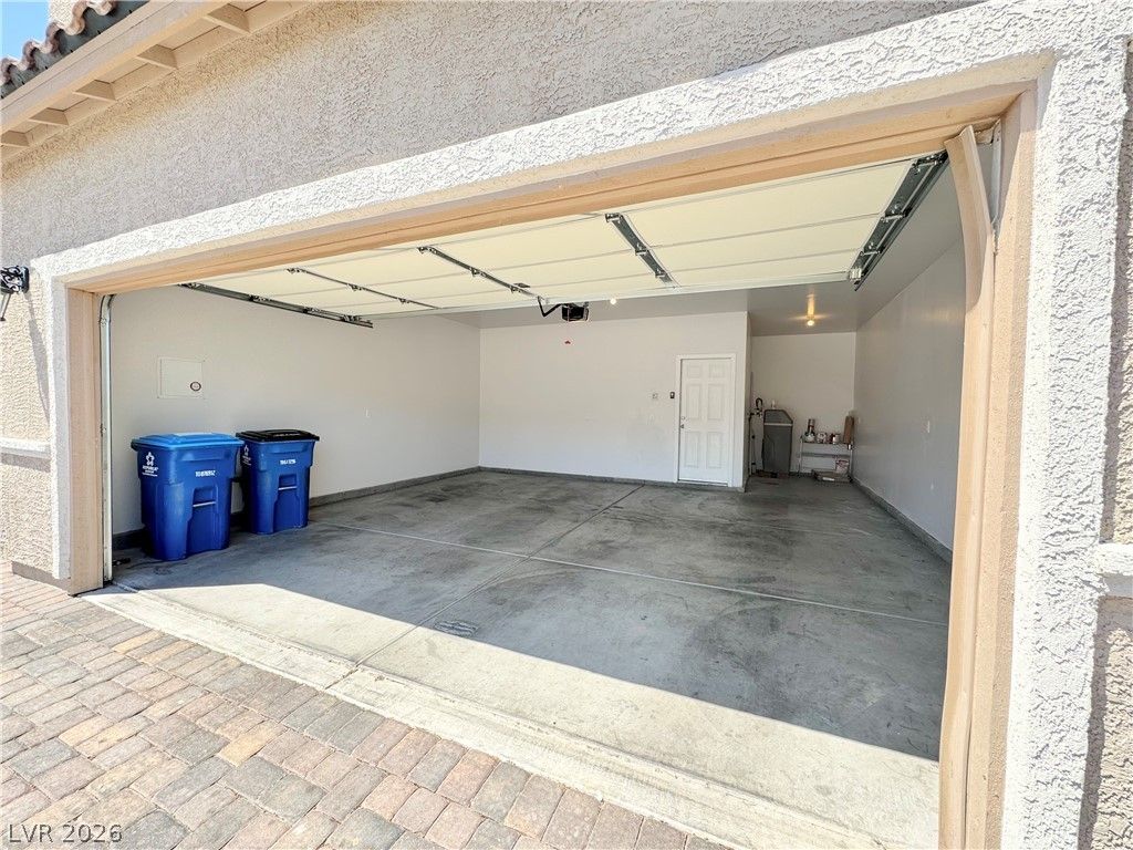 6088 Castle Gardens Avenue — photo 5
