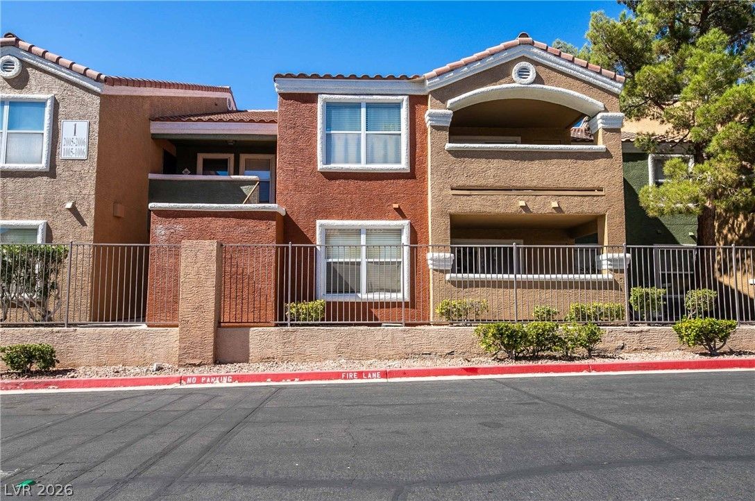 8101 West Flamingo Road 2006 — photo 2