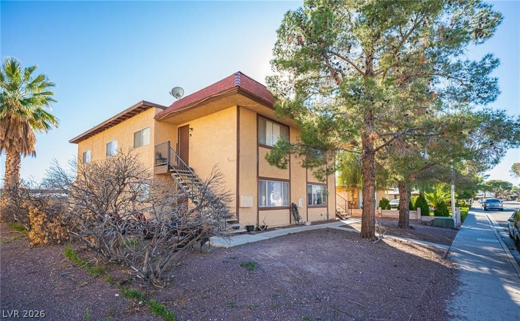 855 Del Rey Drive — photo 1 of 12