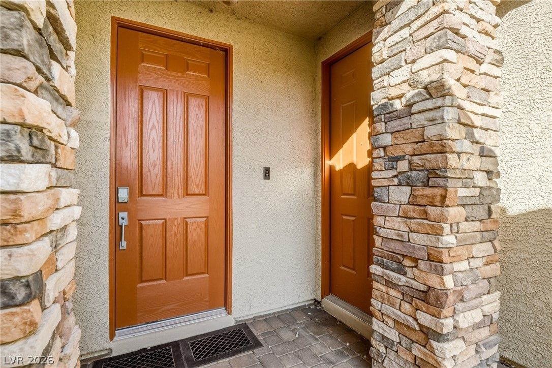2598 Blossom Avenue — photo 2