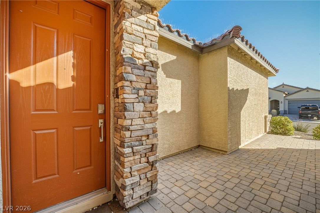 2598 Blossom Avenue — photo 3
