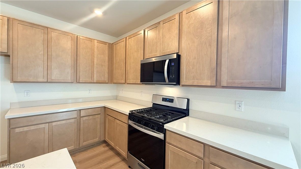 3887 Tico Falls Avenue — photo 5