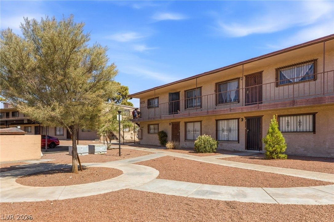 615 South Royal Crest Circle 13 — photo 4