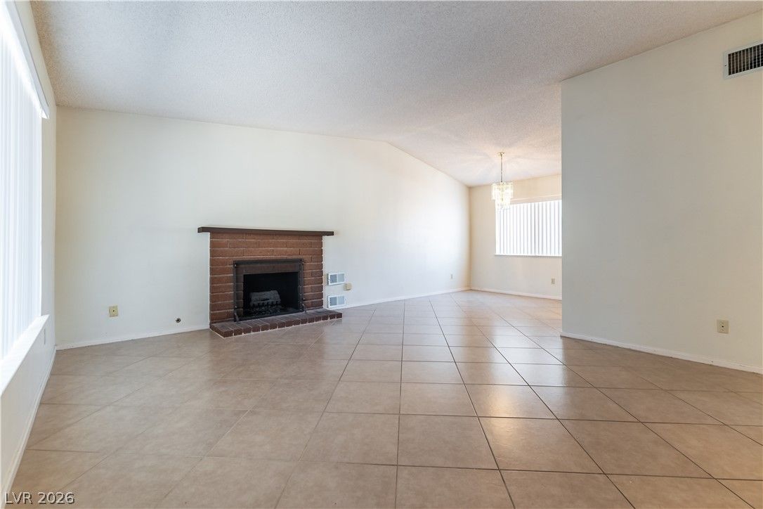 1848 Golden Shadow Drive — photo 5
