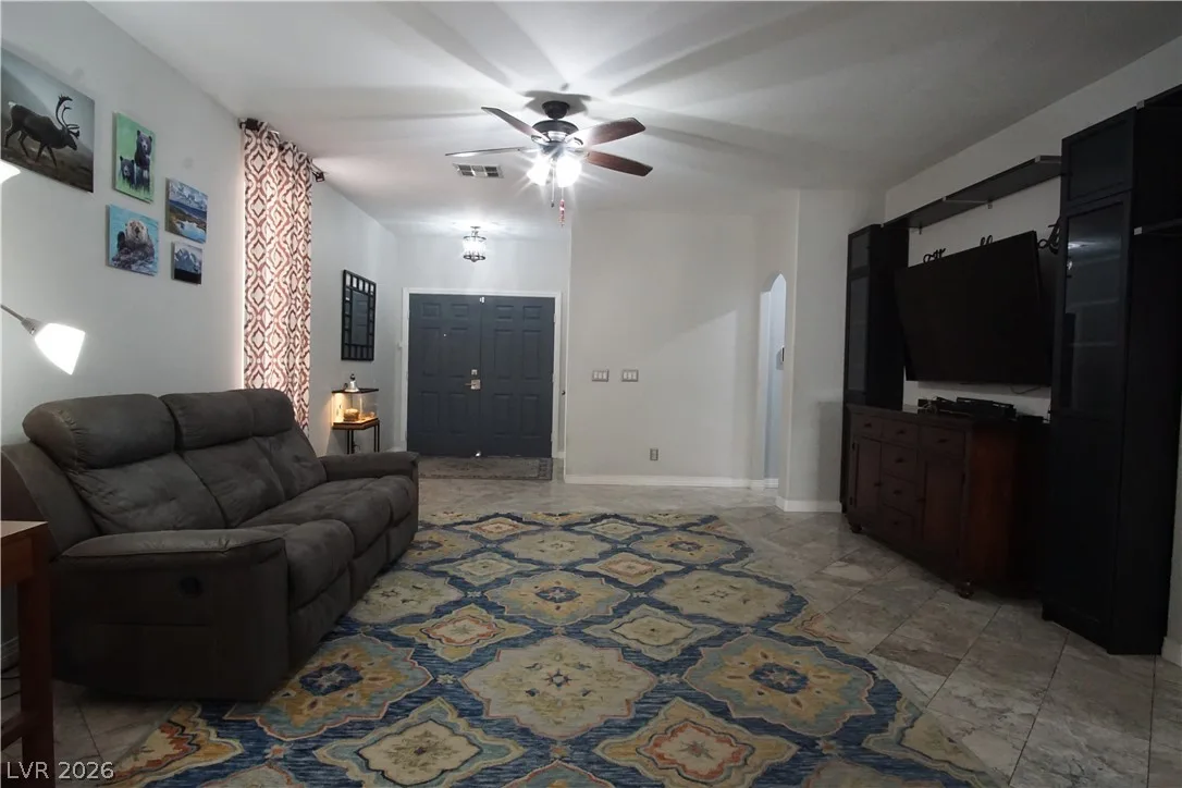 912 Sterling Thorn Court — photo 4