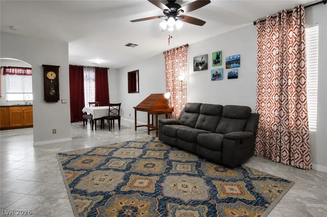 912 Sterling Thorn Court — photo 5