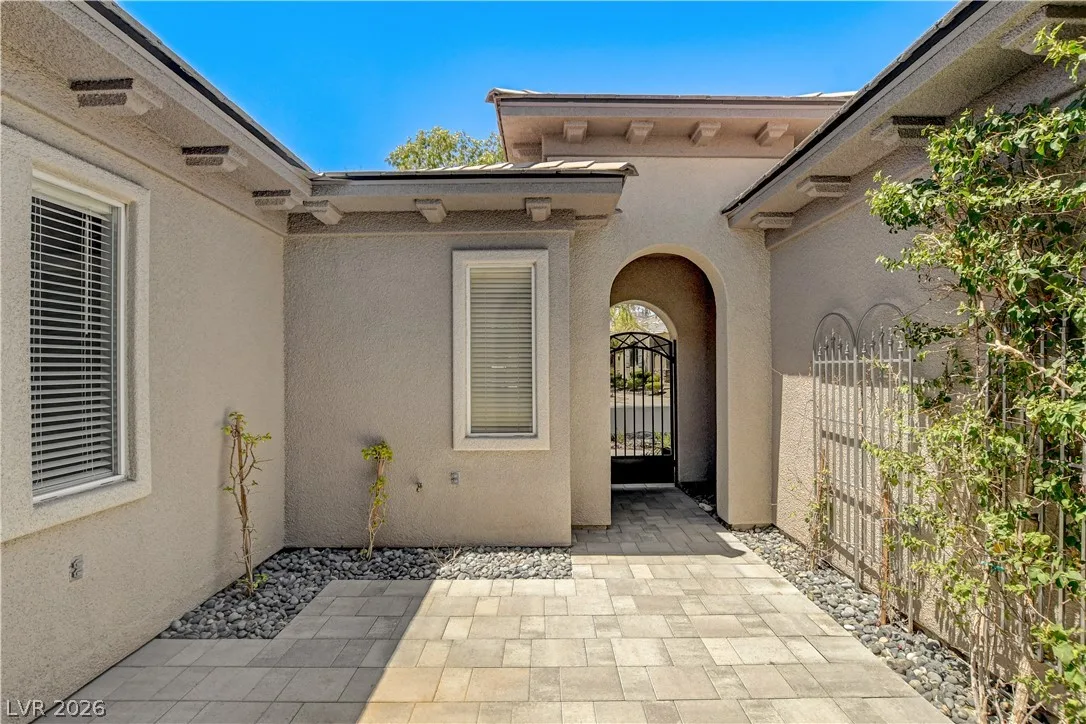 3374 Garden Shower Place — photo 3