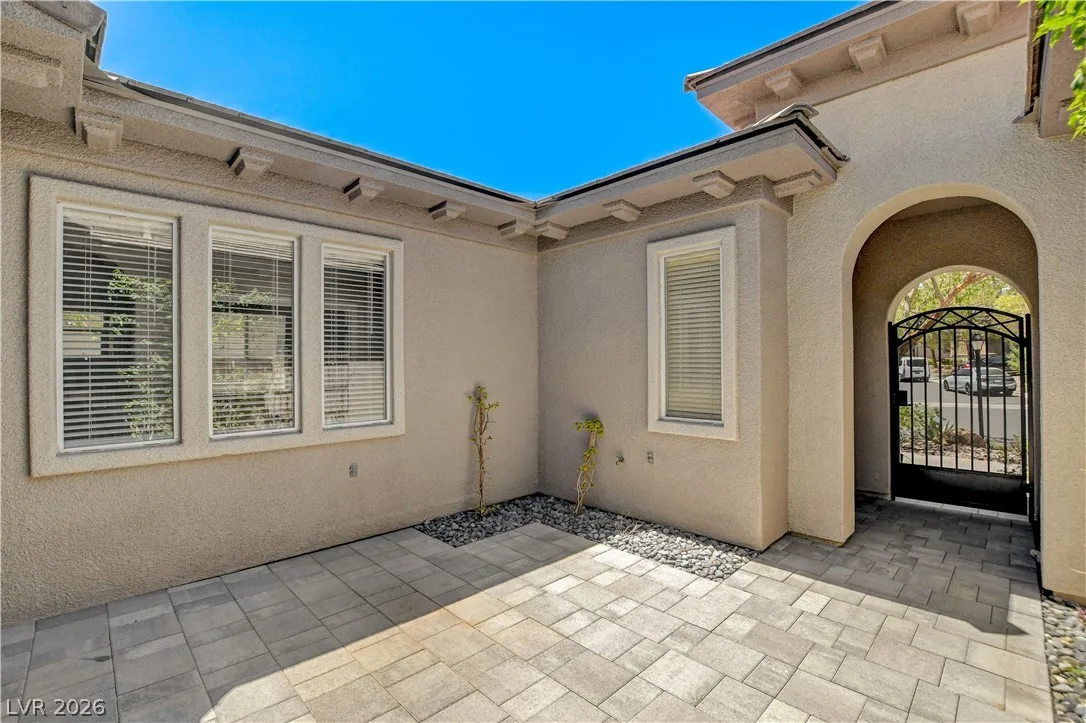 3374 Garden Shower Place — photo 4