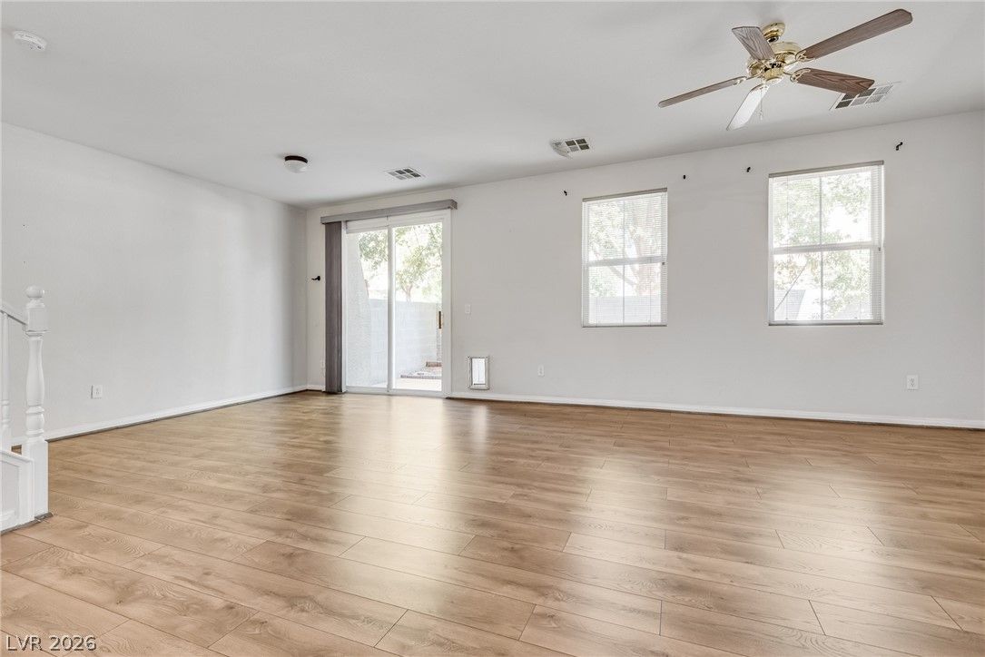 3924 Lazy Pine Street 102 — photo 5