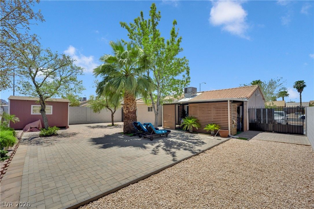 530 Grape Drive — photo 3