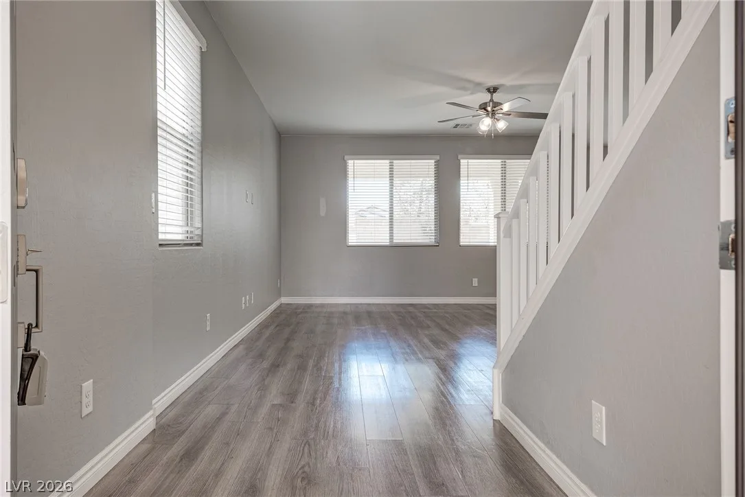 12321 Silvana Street — photo 5