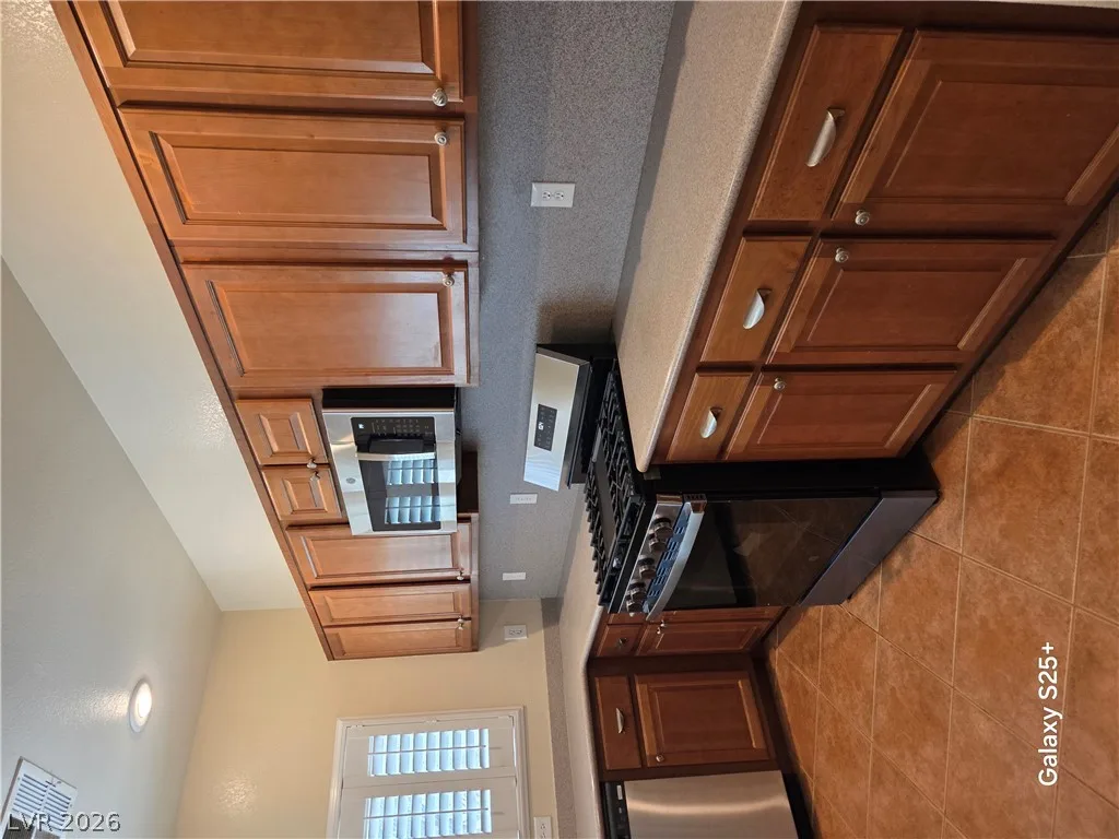 8948 SNOWTRACK Avenue 0 — photo 5 of 15