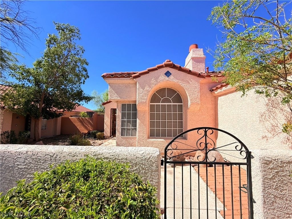 8121 Sedona Sunset Drive — photo 2
