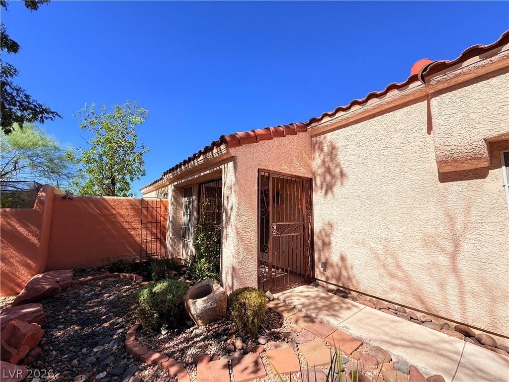 8121 Sedona Sunset Drive — photo 3