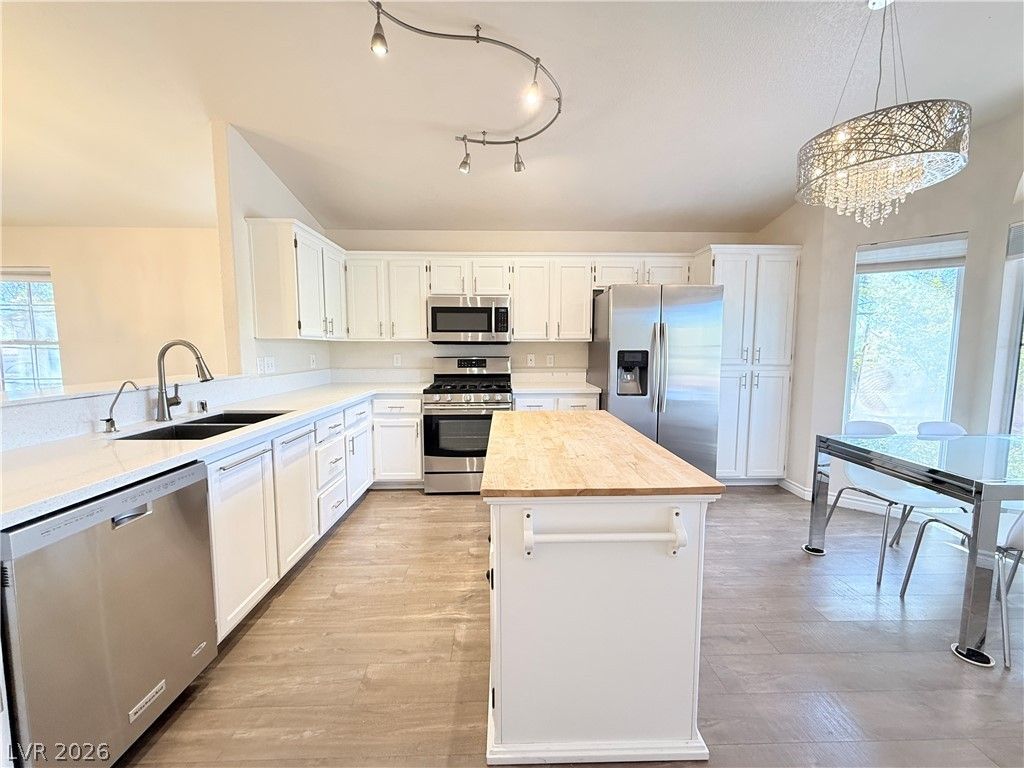 8121 Sedona Sunset Drive — photo 5