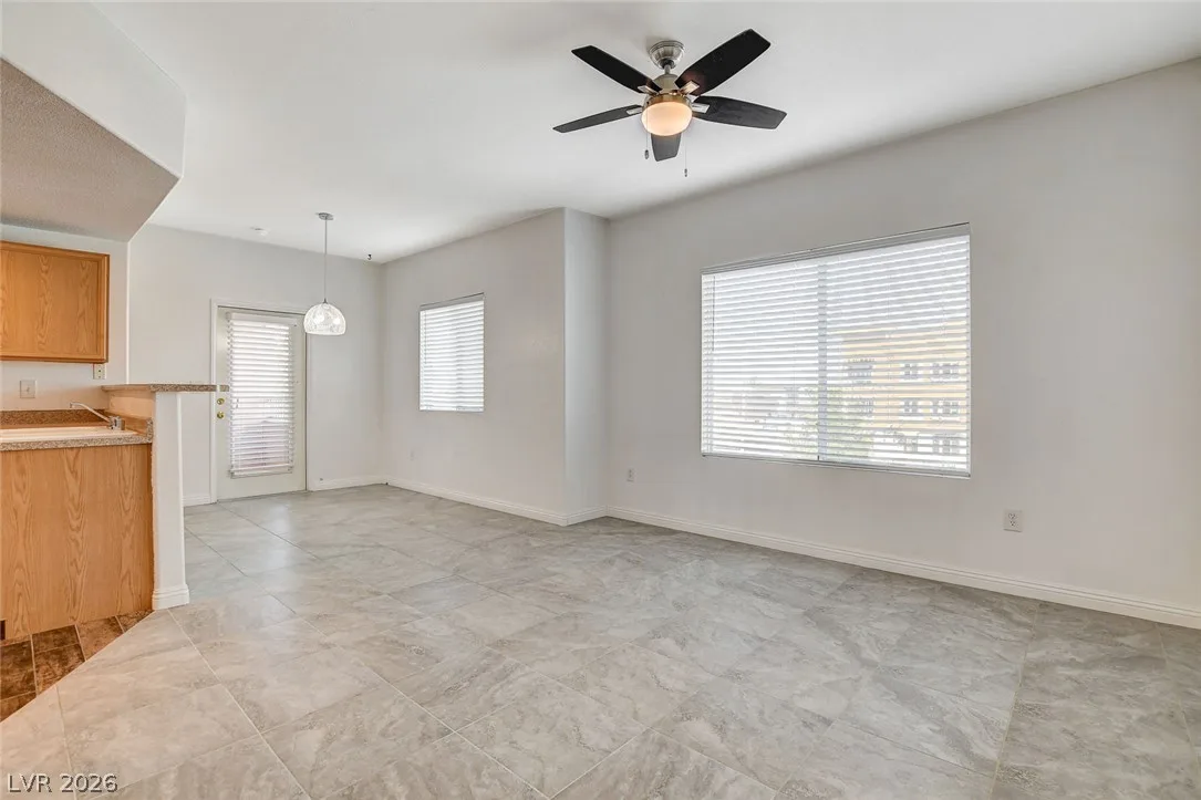 9580 West Reno Avenue 272 — photo 4