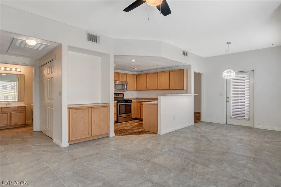 9580 West Reno Avenue 272 — photo 5