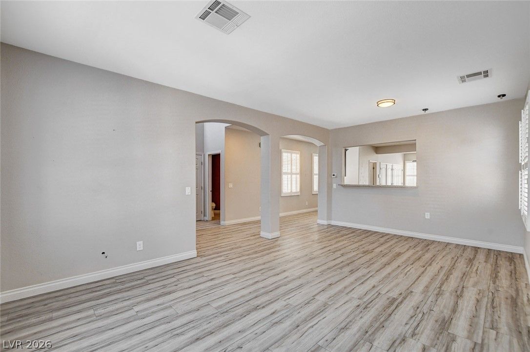 4413 Laguna Garden Avenue — photo 4