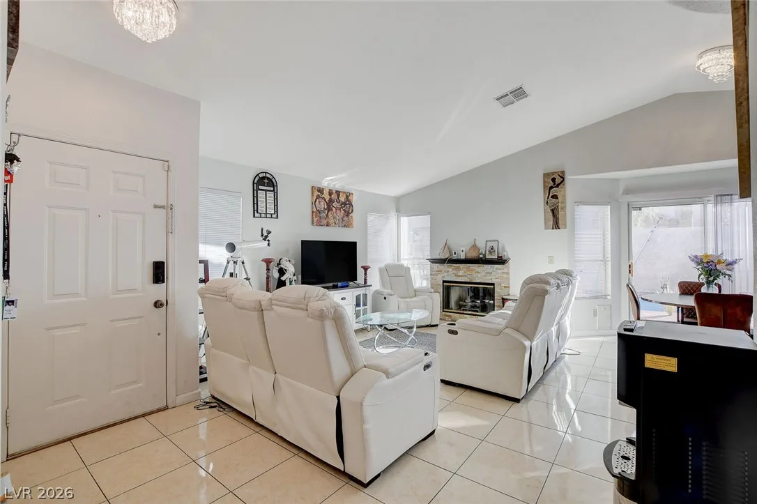 8113 North Hercules Drive — photo 2