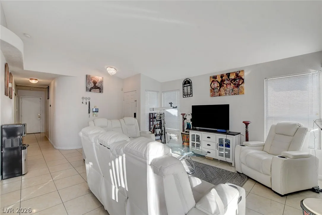 8113 North Hercules Drive — photo 4
