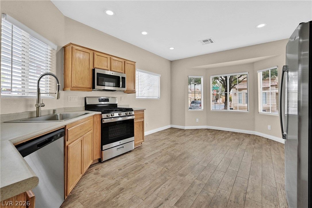 6355 Urban Creek Court — photo 5 of 25
