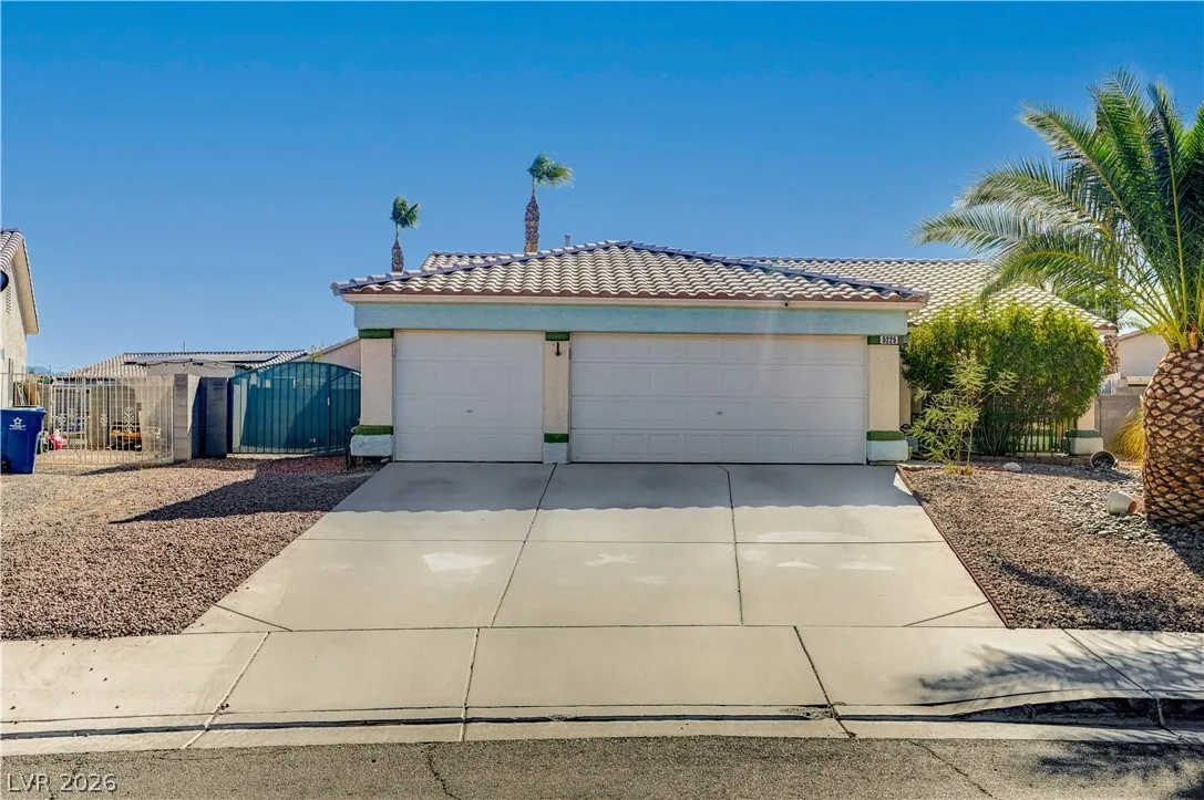 5225 Clinging Vine Street — photo 2