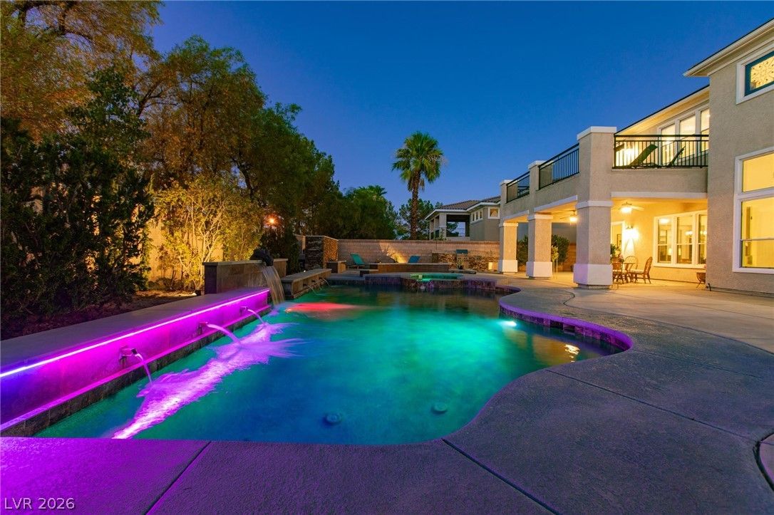 8088 Dark Hollow Place — photo 3