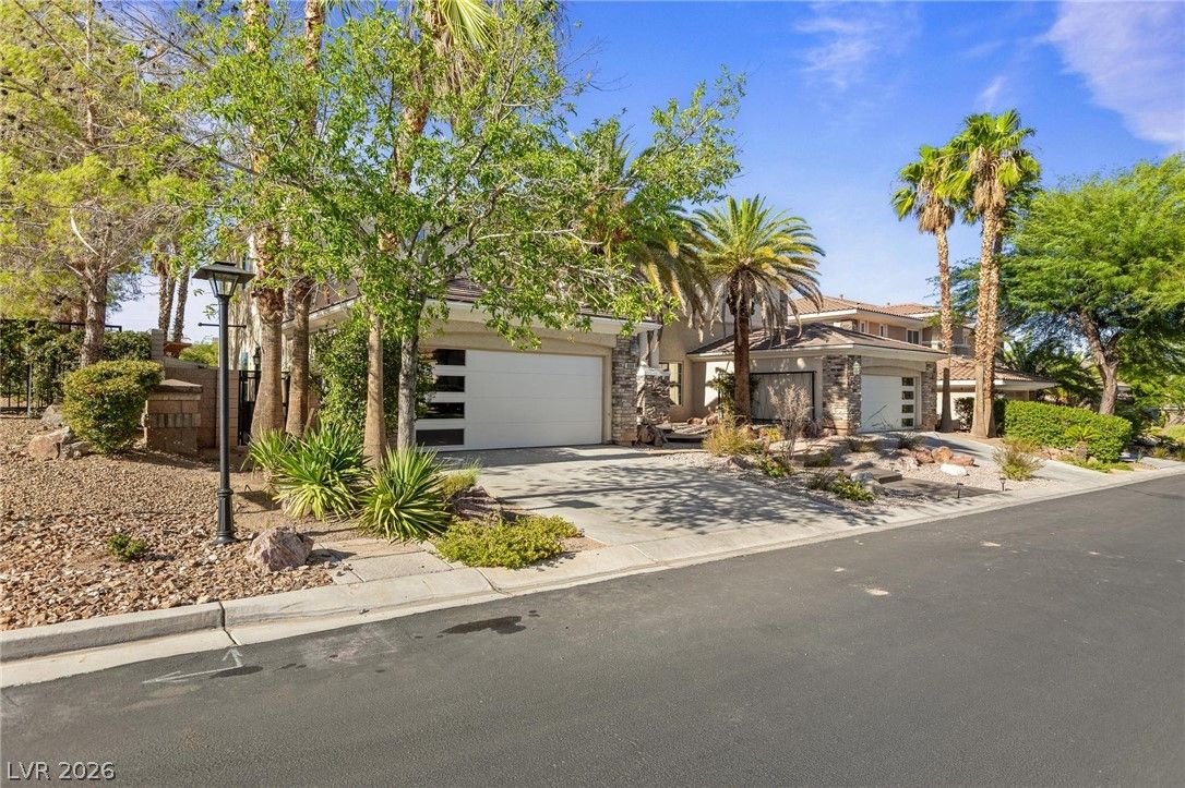 8088 Dark Hollow Place — photo 4