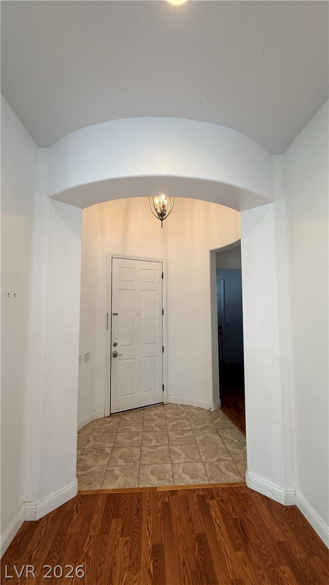 2424 Antrim Irish Drive — photo 2