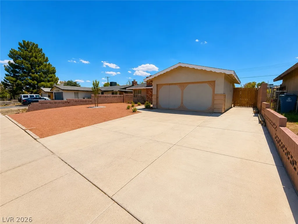 3909 West Oakey Boulevard — photo 3