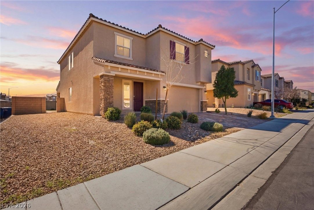 1815 Butterfly Colony Avenue — photo 1