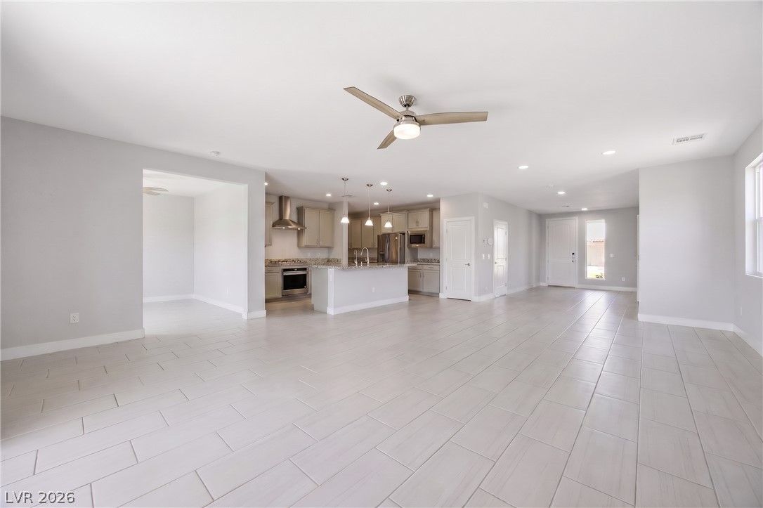 1815 Butterfly Colony Avenue — photo 4