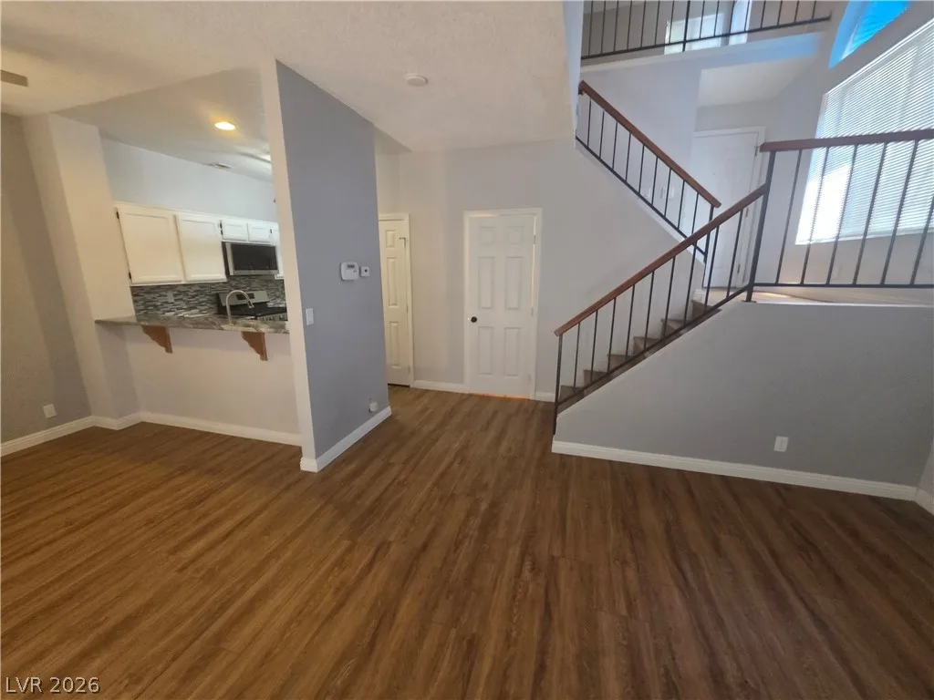 5027 Strauss Drive — photo 3