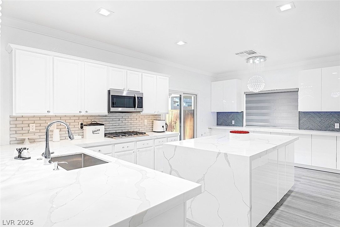 5456 Digne Court — photo 3