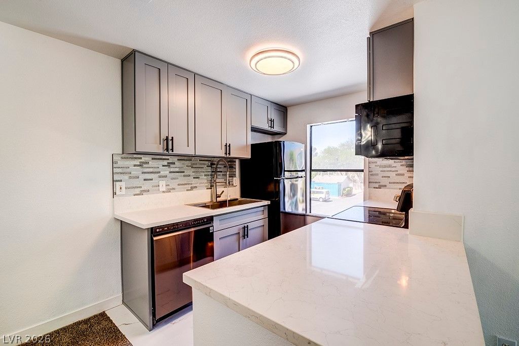5121 Lindell Road 206 — photo 4