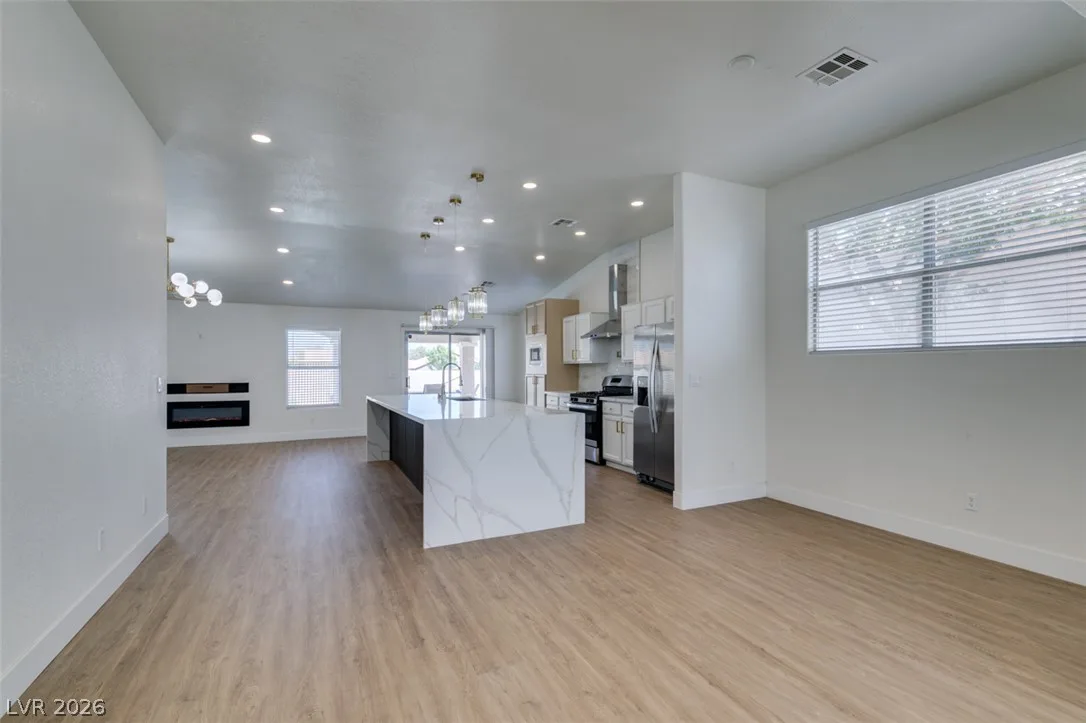 7824 Villa Finestra Drive — photo 3