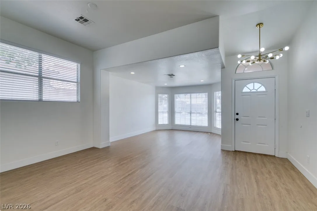 7824 Villa Finestra Drive — photo 4