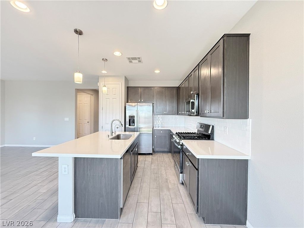 3348 Castlefields Drive — photo 5 of 29