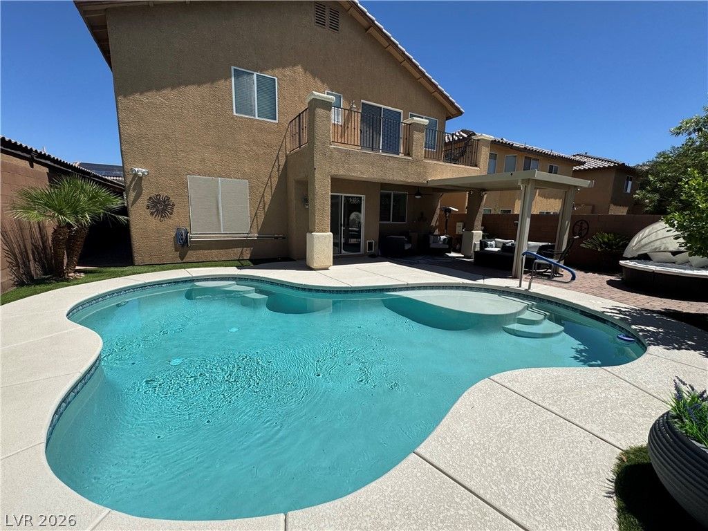 7379 Glorious Sun Drive — photo 4 of 52