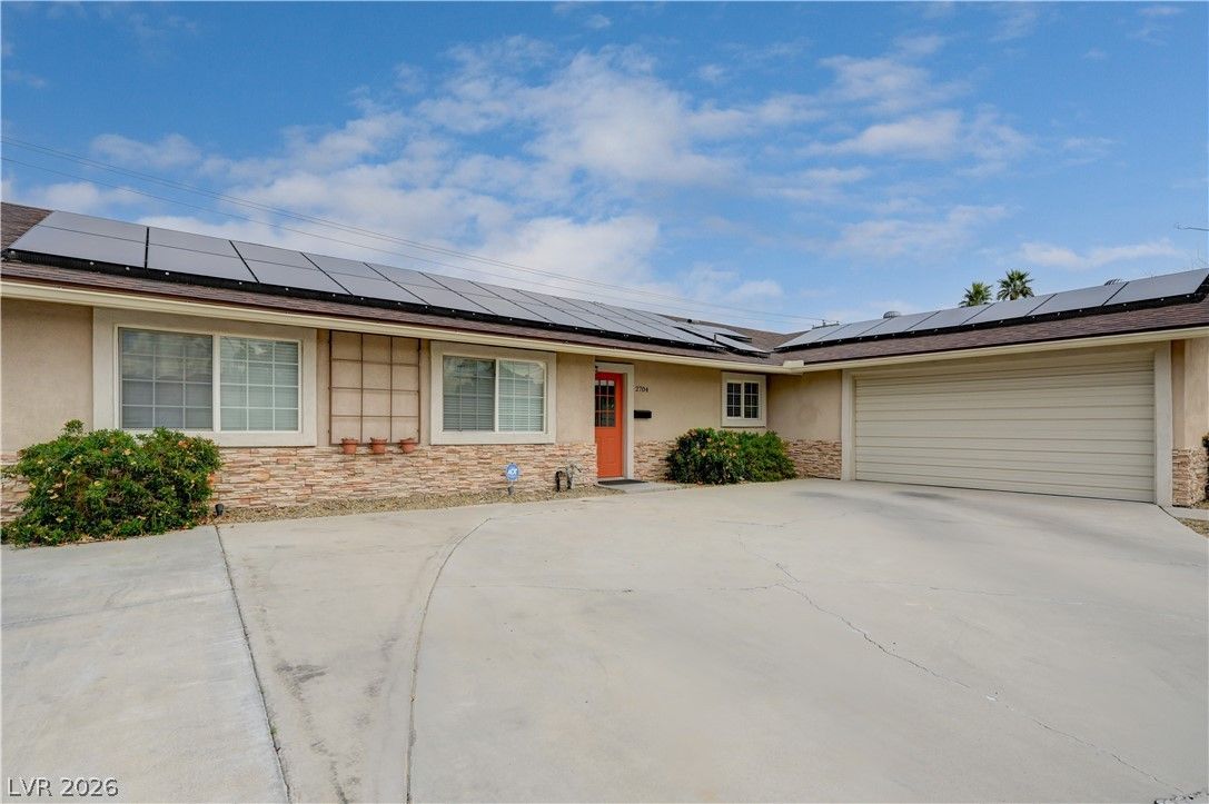 2704 West Oakey Boulevard — photo 4