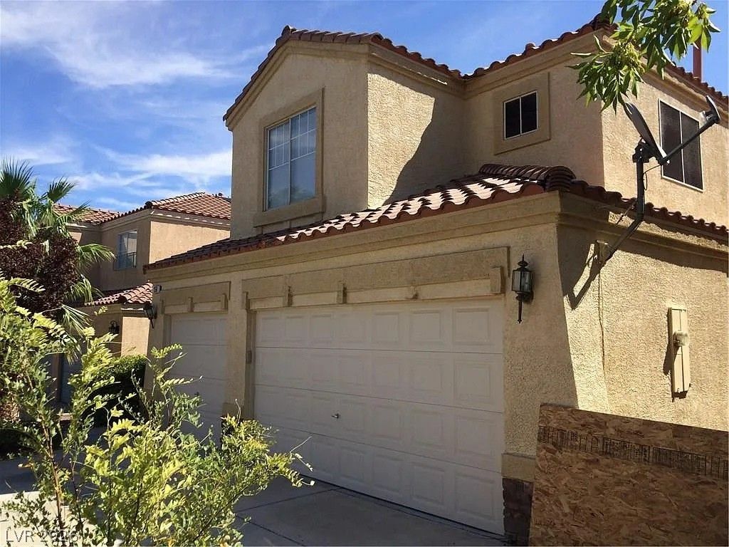 256 Camino Viejo Street — photo 2